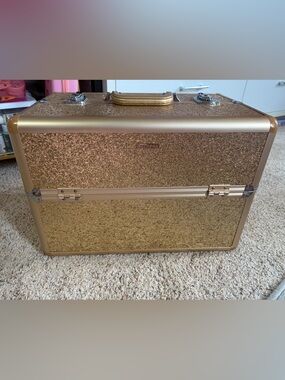 Limited Edition Large Sephora Gold Glitter Makeup Train Case🌟